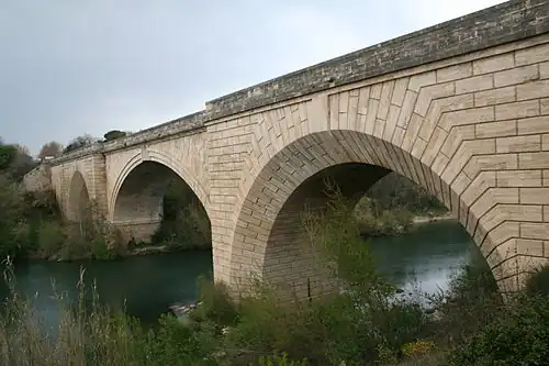 Gignac - Pont du XVIIIe&nbsp;siècle.