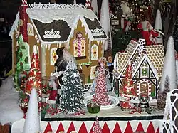 Avec sapins de Noël.