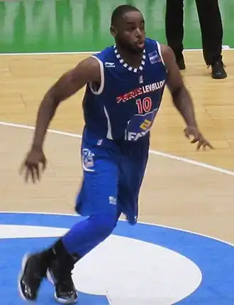 Giovan Oniangue