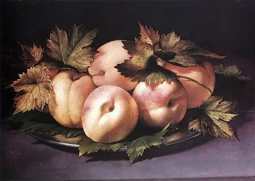 Giovanni Ambrogio Figino, Plat métallique avec pêches et feuilles de vigne, fin du XVIe&nbsp;siècle, collection privée.