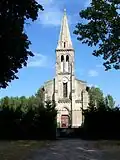 Vue ouest de l'église Saint-Pierre (août&nbsp;2012)