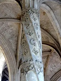 Le pilier des dauphins.(début XVIe&nbsp;siècle, collégiale de Gisors).