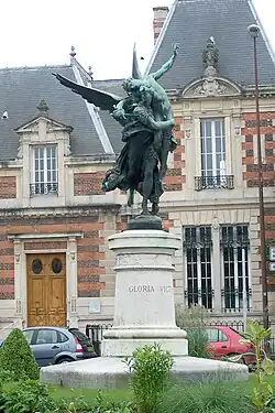 Statue Gloria Victis.