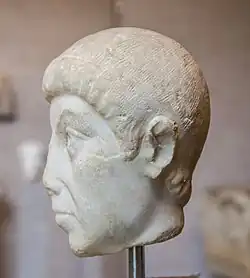 Tête d'homme, peut-être de l'empereur romain d'Orient Arcadius (règne de 383 à 408).