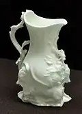 Période du triangle gravé, cruche aux motifs de chèvres et d´abeille, 1745