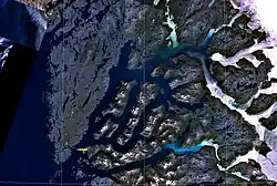 Image satellite du fjord.