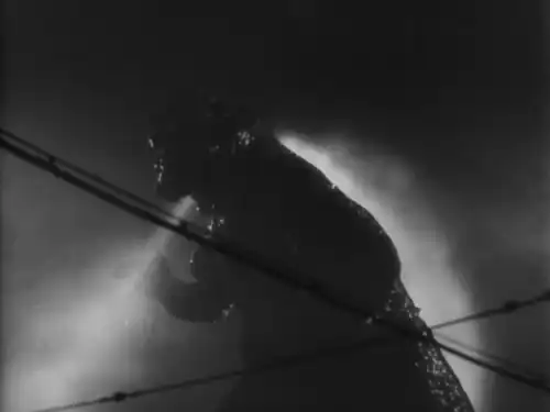 Godzilla utilise son souffle atomique.
