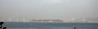 Panorama des deux ponts Geoga et de l'île de Jeo