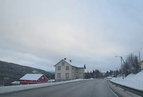 La route à Gol.