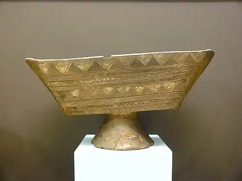 Une coupe sur pied(Golasecca, période I C).