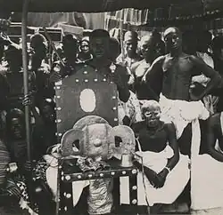 Le siège d'or en 1935