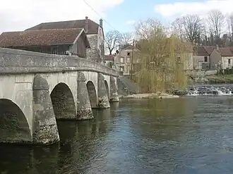 Le pont côté amont en hiver.