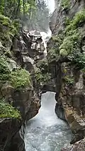 Arche dans les gorges de Ballandaz