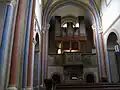 Intérieur avec orgue