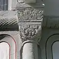 Chapiteau sur l'abside principale