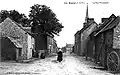 La rue principale au début du XXe&nbsp;siècle (carte postyale).