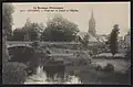 Gouarec : le pont sur le canal et l'église (carte postale).
