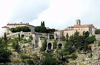 Le château et l'église.