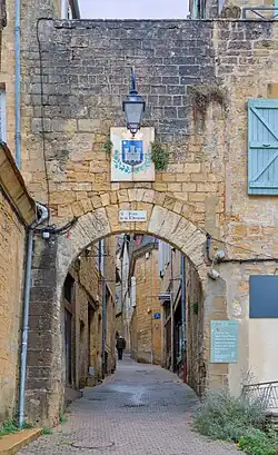 La porte du Majou.