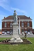 Le monument aux Morts.
