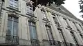 Vue de la façade depuis le cours Victor Hugo.