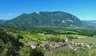 Le Grand Colombier (1&nbsp;534&nbsp;m) point culminant du Bugey, dans l'est.
