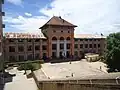 Grand bâtiment