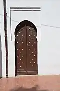 Une des portes de la mosquée.
