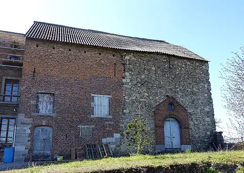 Ancienne chapelle maintenant grange de la Ferme du Prieuré