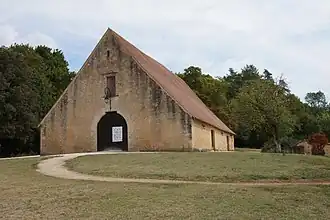 La grange.