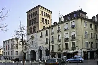 Photo représentant la cathédrale Notre-Dame et l'ancien évêché.