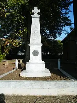Monument aux morts.