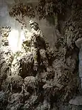 Figures grotesques de la première salle