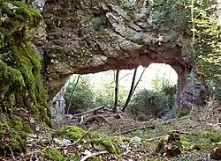 Roche trouée.