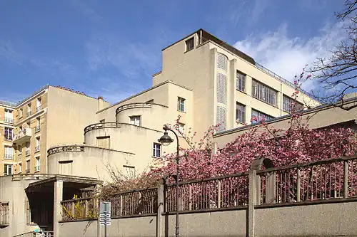 Groupe scolaire.
