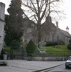 L'hôtel des Moneyroux et l'hôtel du Département de la Creuse.