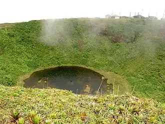 Lac Flammarion dans le cratère de la Citerne.