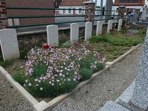 Les tombes de guerre de la CWGC.