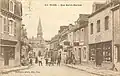 La rue Saint-Gurval au début du XXe&nbsp;siècle (carte postale).