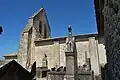 Église Saint-Seurin.