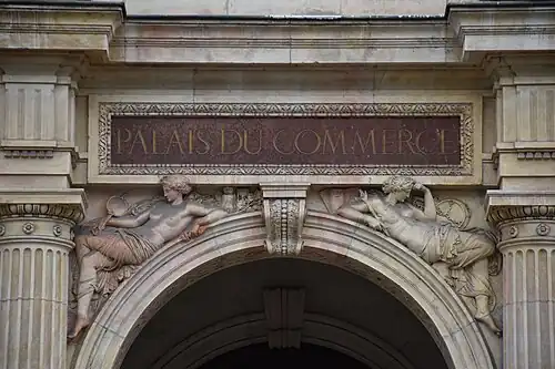 La Sagesse et la Justice, Lyon, palais de la Bourse, fronton, façade sud.