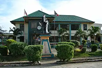L'hôtel de ville.