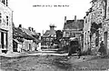 Port de Guipry ː la Rue des Gabelous au début du XXe siècle (carte postale).