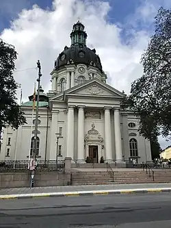 Façade est.