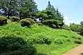 Vestiges des terrassements du Honmaru