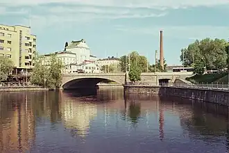 La maison Tempo à gauche derrière les Tammerkoski.