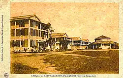 L'hôpital en bois.