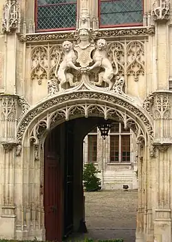 Hôtel de Bourgtheroulde, (début XVIe siècle, Rouen).