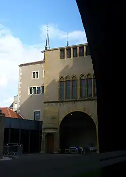 Hôtel le Gronnais, fin du XIIIe&nbsp;siècle, autrefois face à l’église Saint-Martin.
