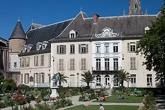 Photo de la « Maison de l'International » de Grenoble au sein de l'hôtel de Lesdiguières